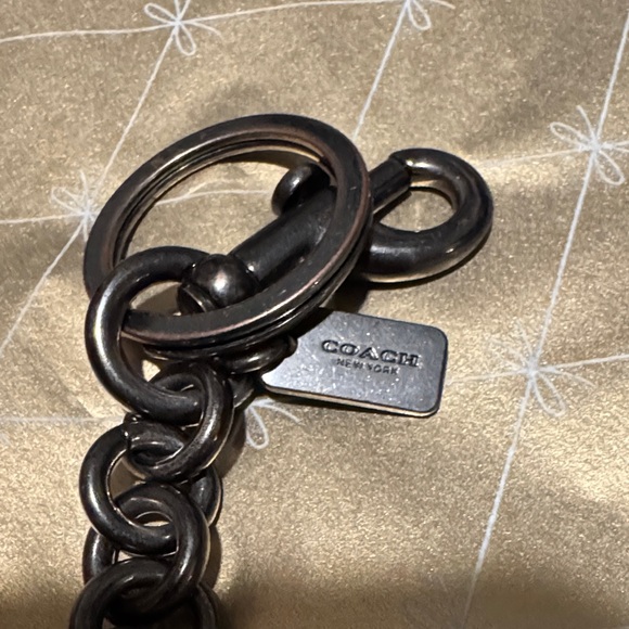 Disney Coach Bag Charm Keychain - Picture 2 of 3